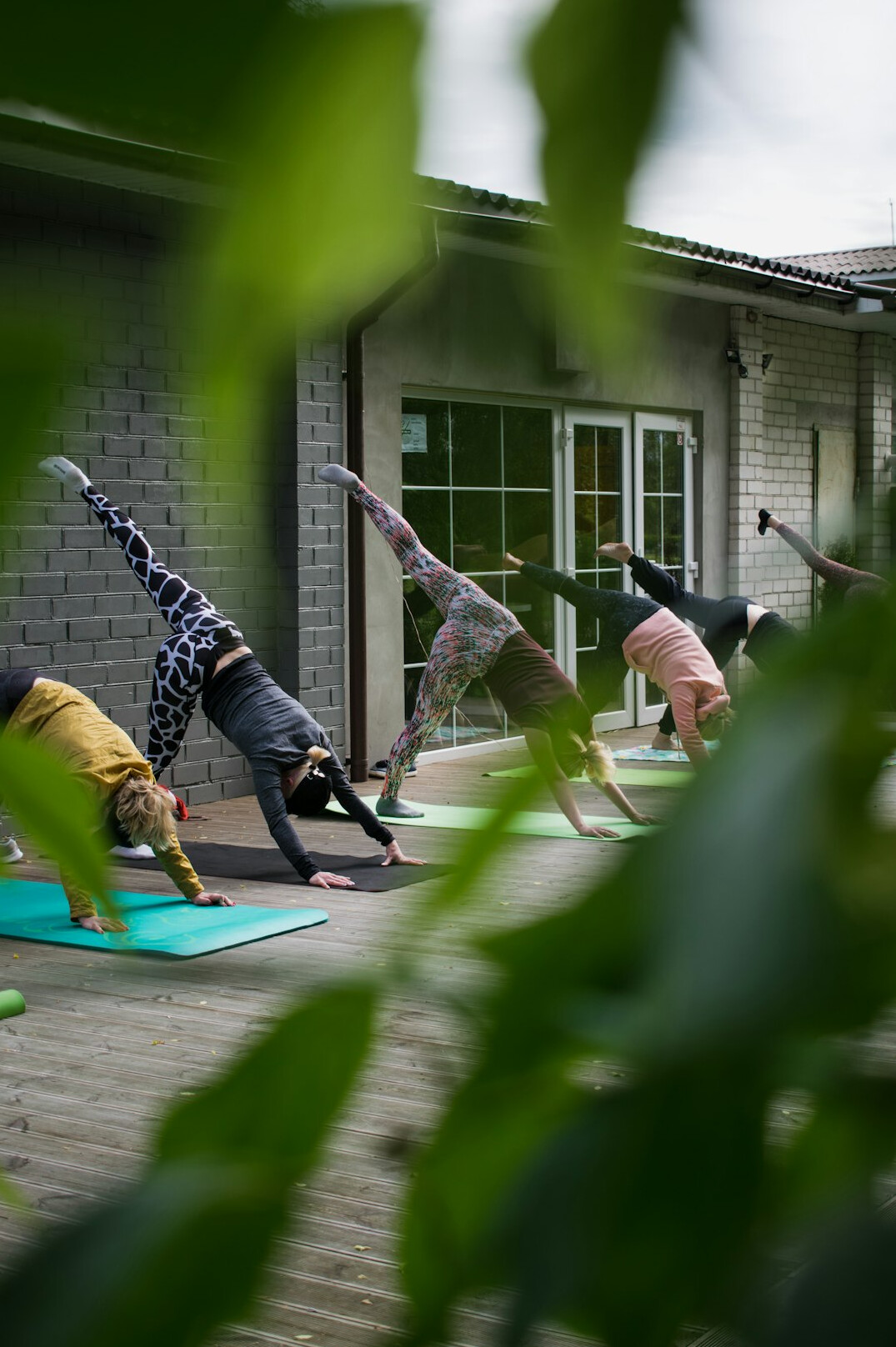 yoga class participants